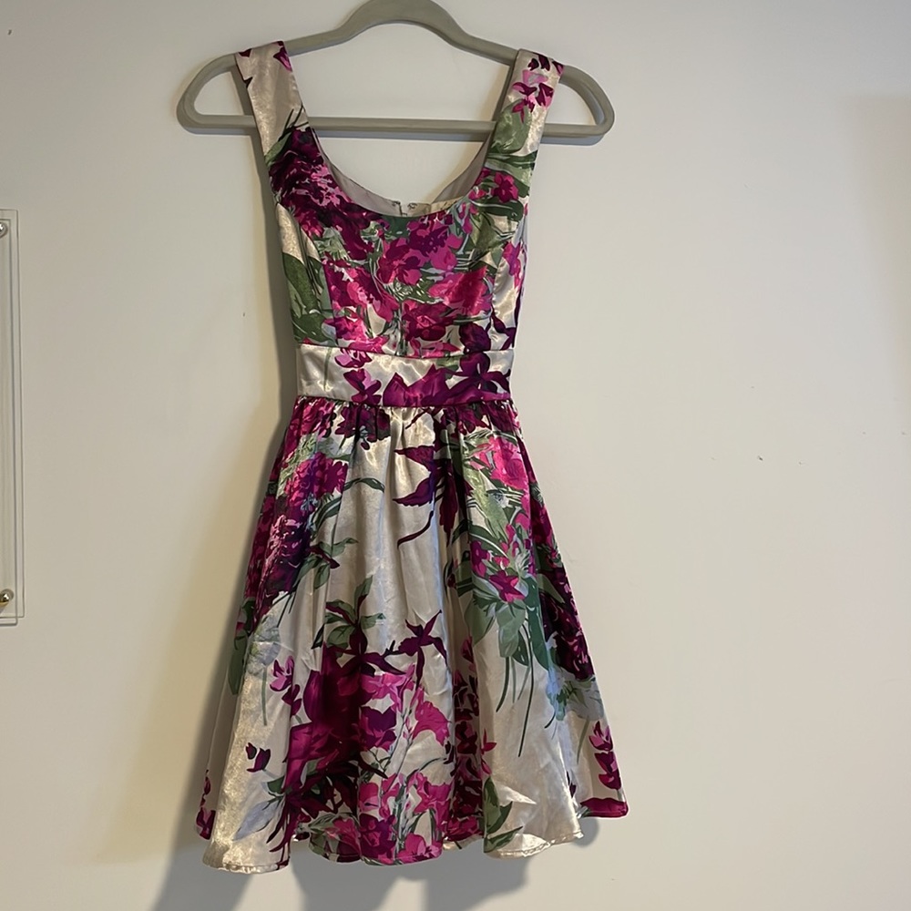 Silk Floral Dress SIZE M